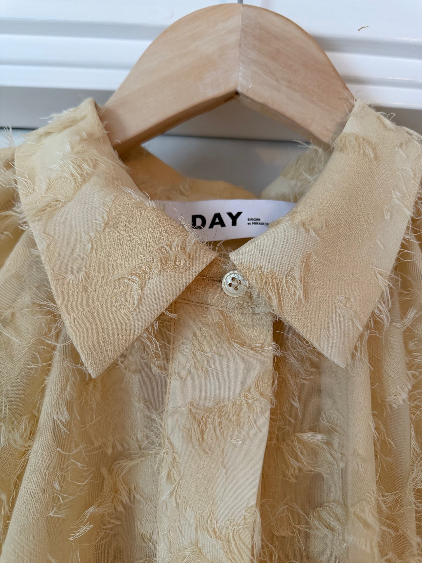 Blus, DAY